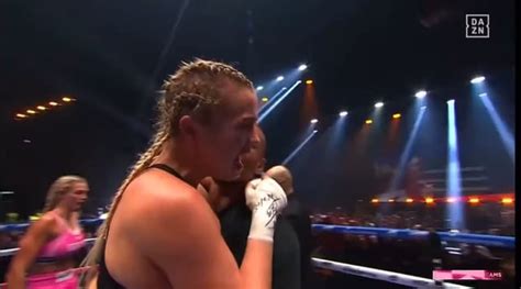 boxer flashes after win reddit|VIDEO: Boxer Flashes Crowd After First Win